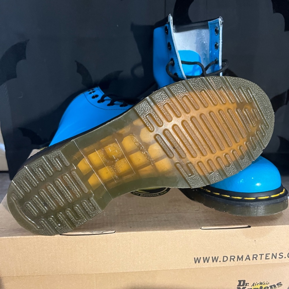 RARE SUNNY BLUE DR MARTENS SIZE 8